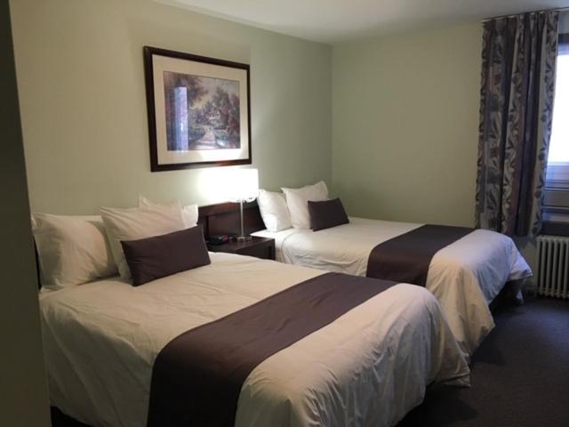 Auberge Centre Ville Chicoutimi Екстериор снимка