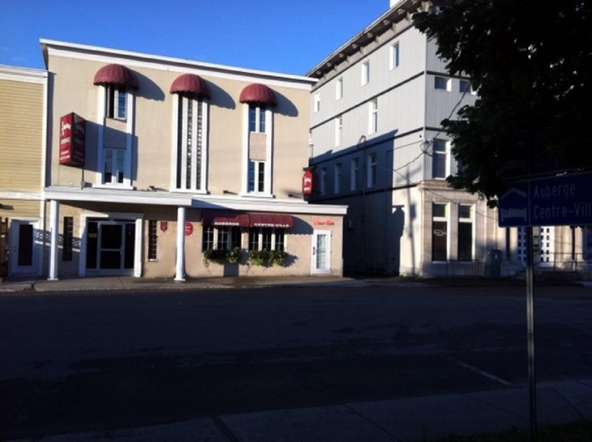 Auberge Centre Ville Chicoutimi Екстериор снимка