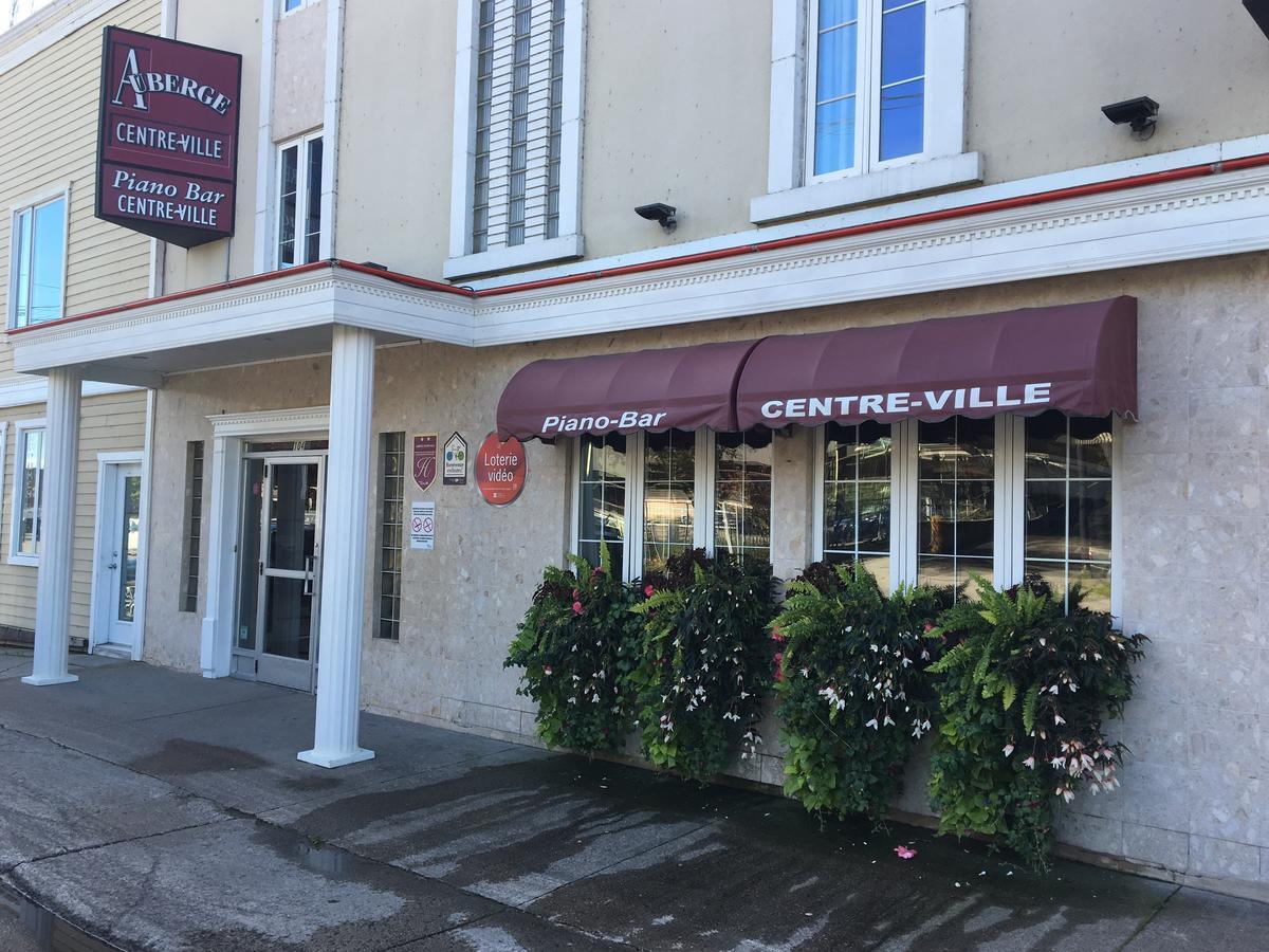 Auberge Centre Ville Chicoutimi Екстериор снимка