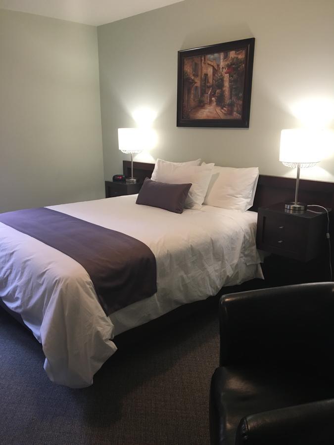 Auberge Centre Ville Chicoutimi Екстериор снимка
