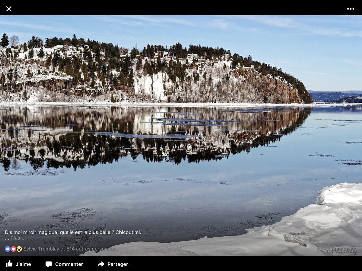 Auberge Centre Ville Chicoutimi Екстериор снимка