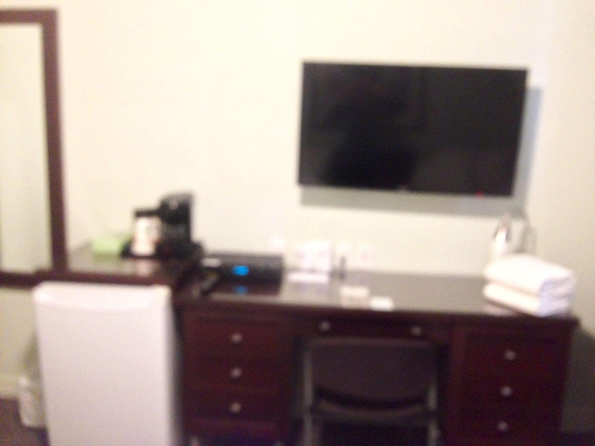 Auberge Centre Ville Chicoutimi Екстериор снимка